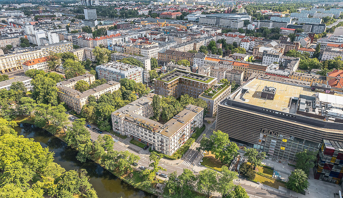 Czysta 4 development has reached the open shell and core stage!